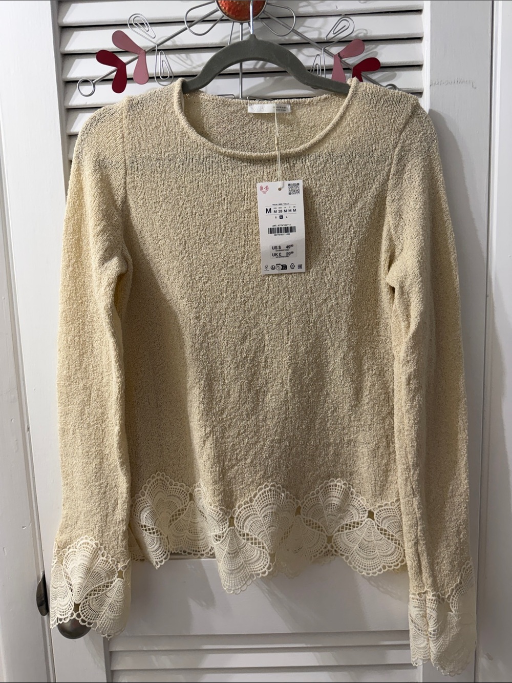 Cream Lace-Hem Long Sleeve light weight Sweater top